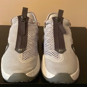 Nike Air Strobel Tennis Shoes